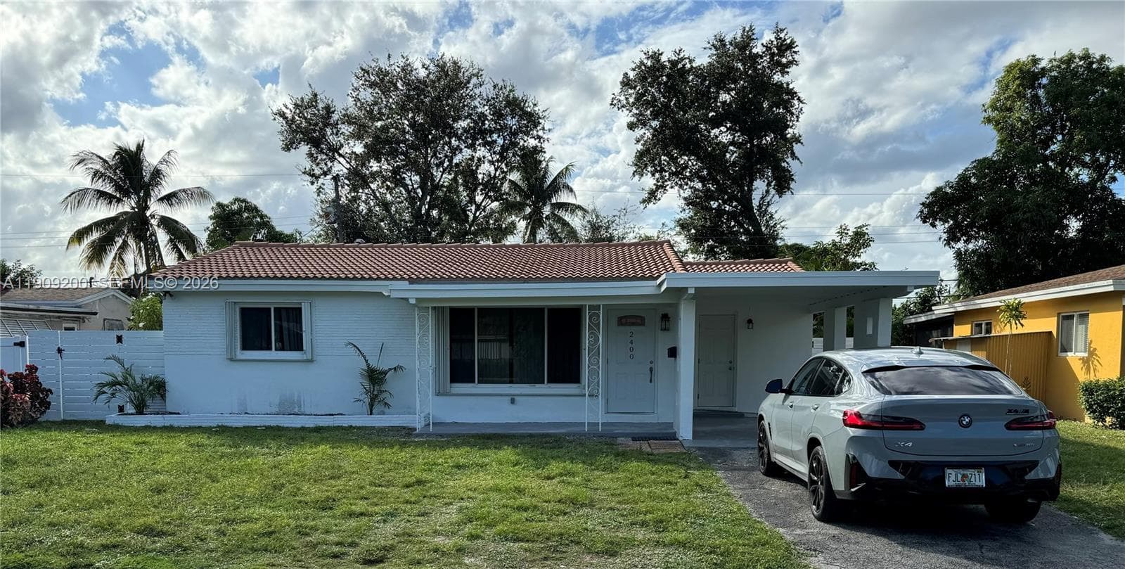 2400 N 57th Way photo 1