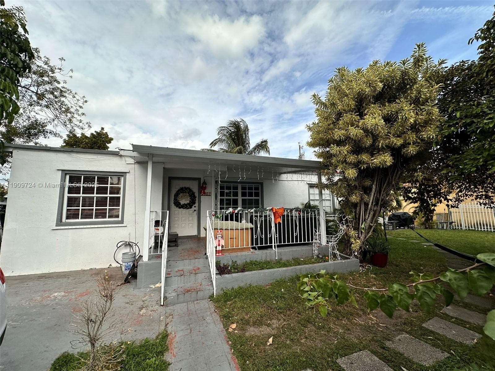 3801 NW 2nd St photo 1