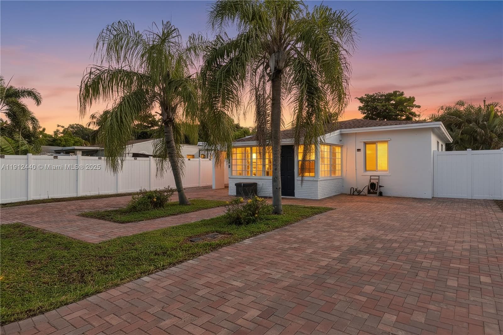 1108 NW 3rd Ave photo 1