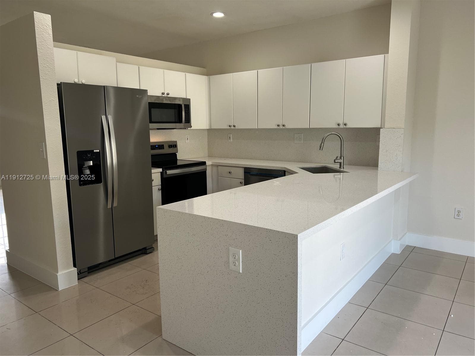 SAN MARCO VILLAS CONDO · #302-7 in Hialeah - Photo 1
