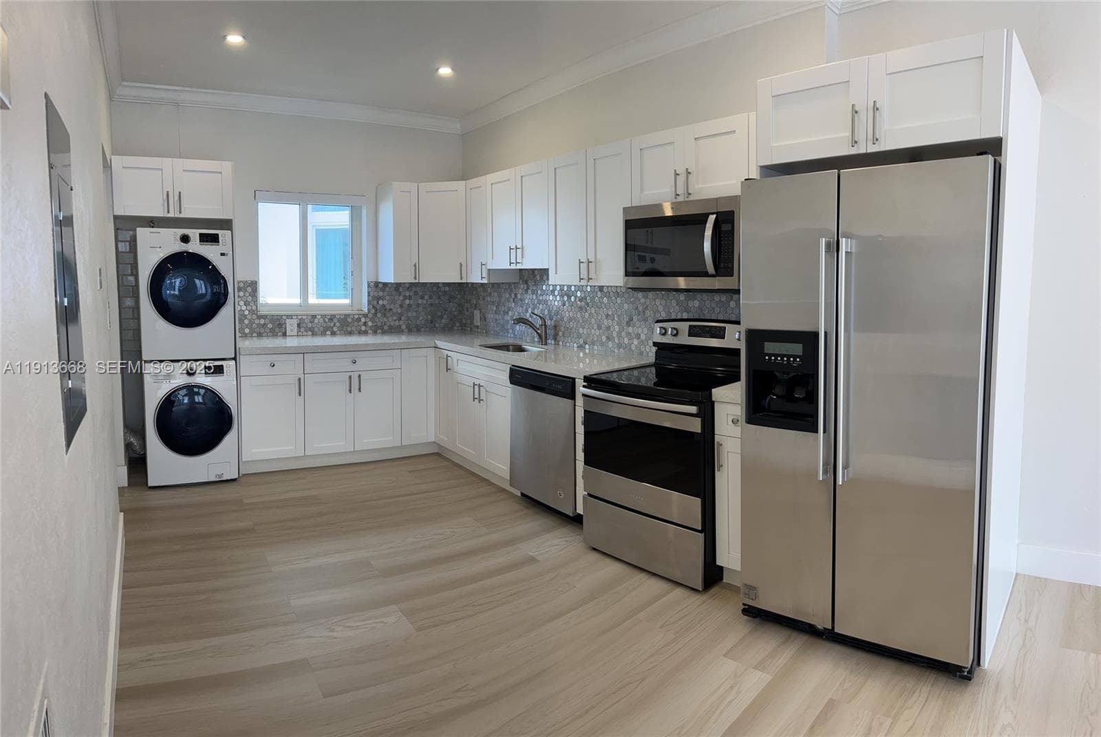 ENCLAVE ON THE BAY CONDO · #17 in Miami Beach - Photo 1