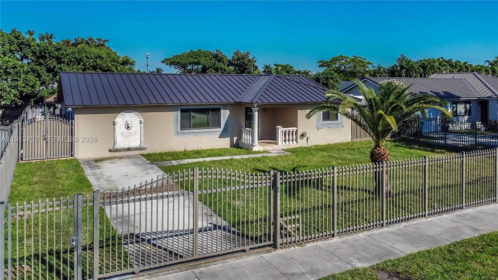 11617 SW 171st St photo 1
