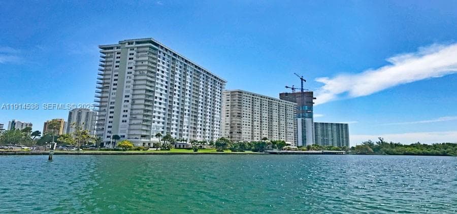 Arlen House West · #125 in Sunny Isles Beach - Photo 1