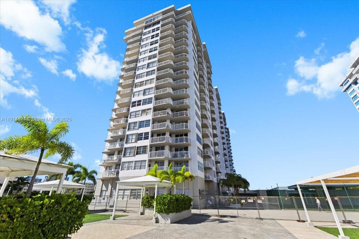 DEL PRADO · #1603 in Aventura - Photo 1