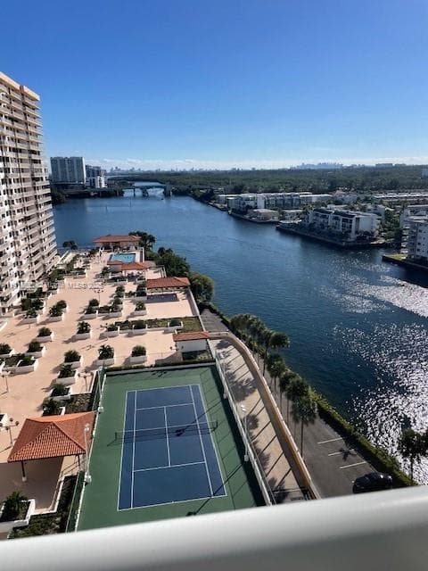 WINSTON TOWER · #1605 in Sunny Isles Beach - Photo 1