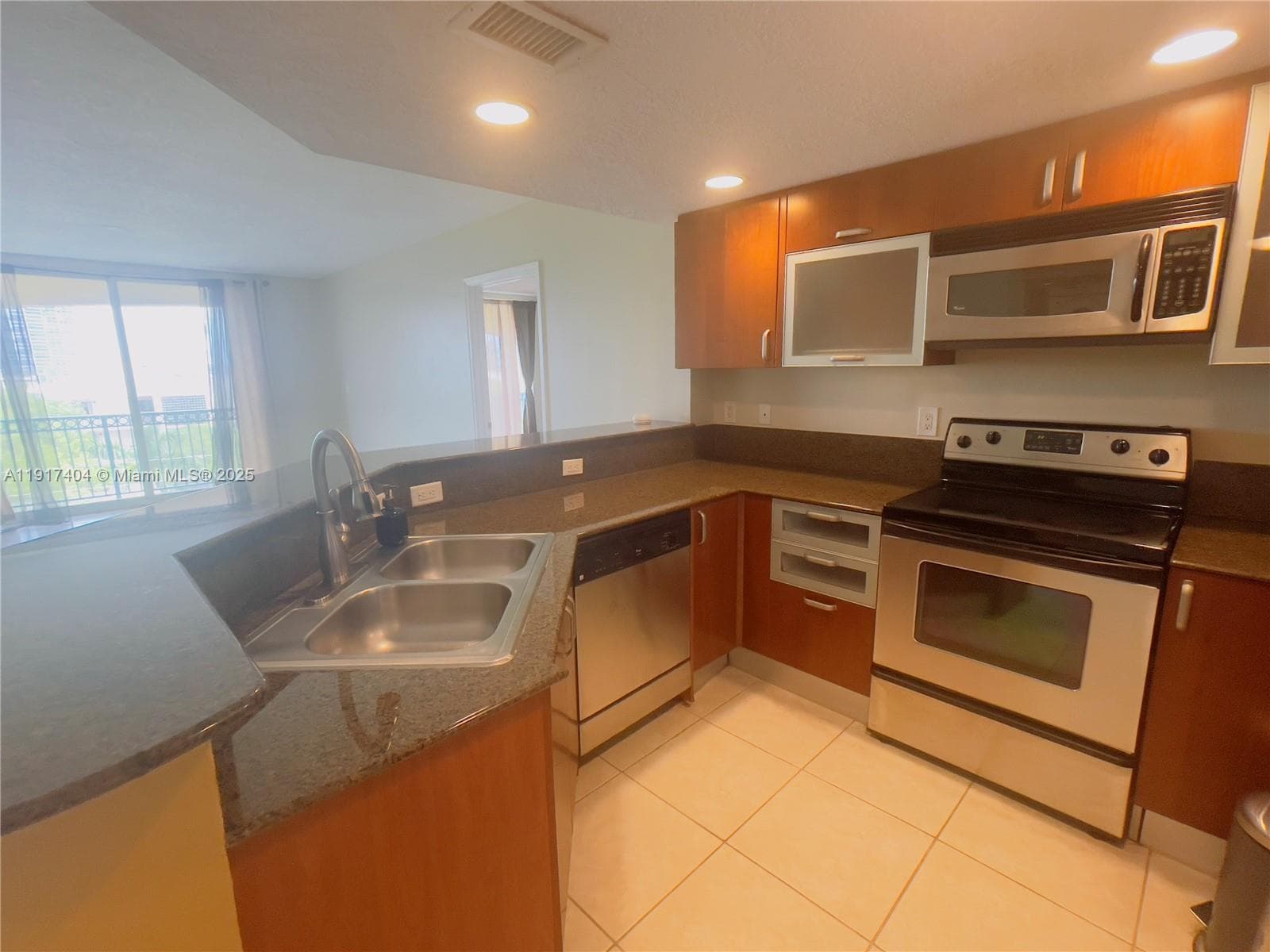 HALLANDALE BEACH PRIVATE · #510 in Hallandale Beach - Photo 1
