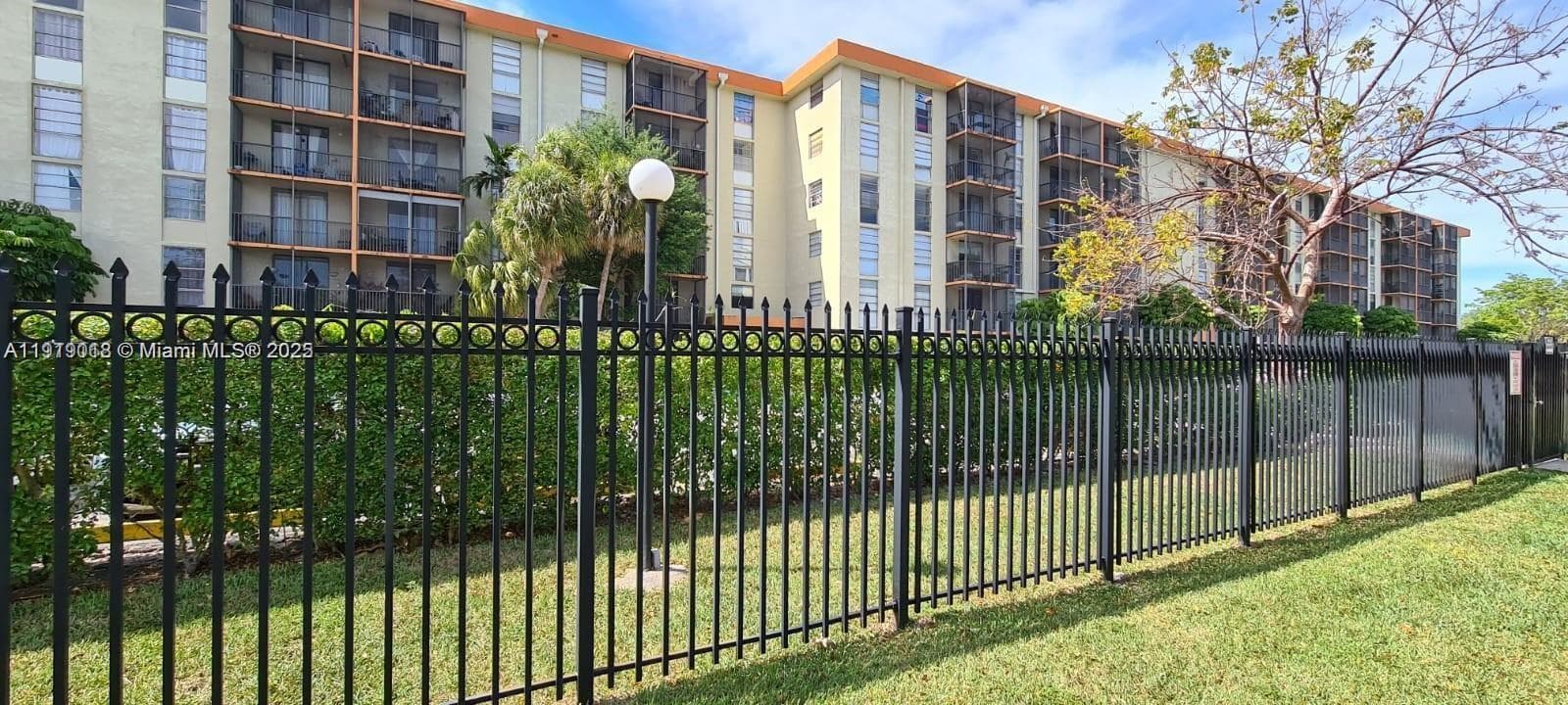 WOODSIDE APTS CONDO · #A216 in North Miami Beach - Photo 1