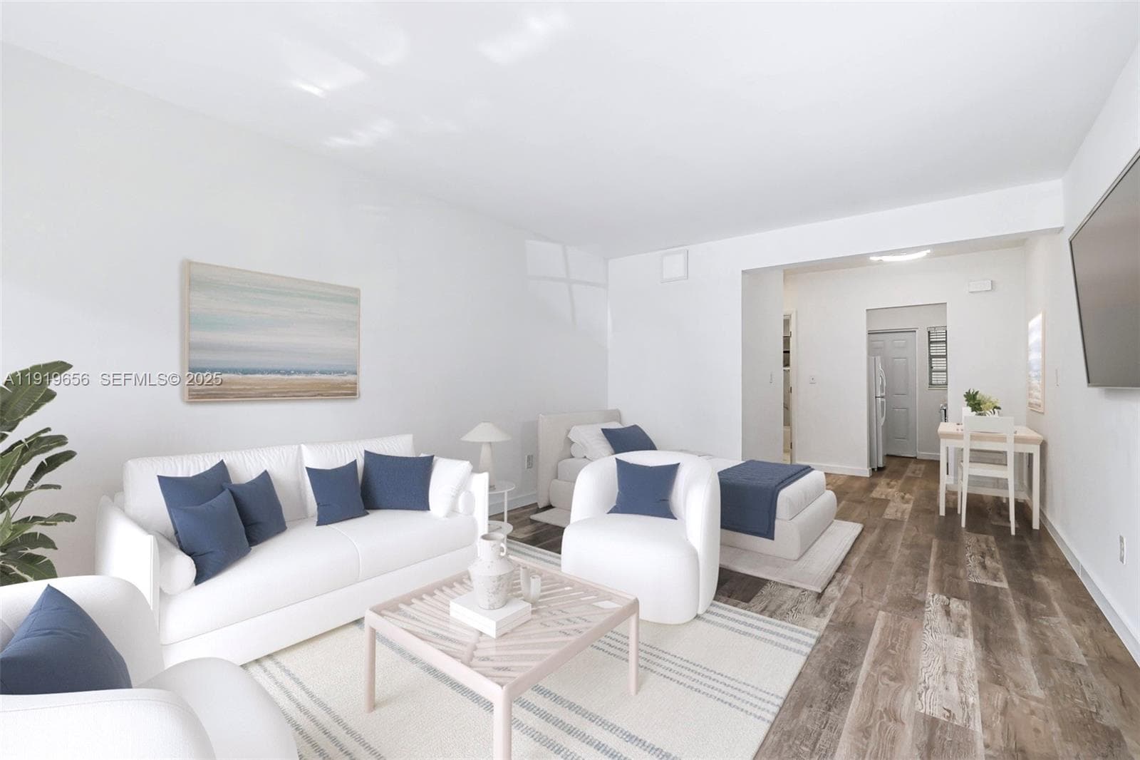 EIGHT PALMS CONDO · #106 in Miami Beach - Photo 1