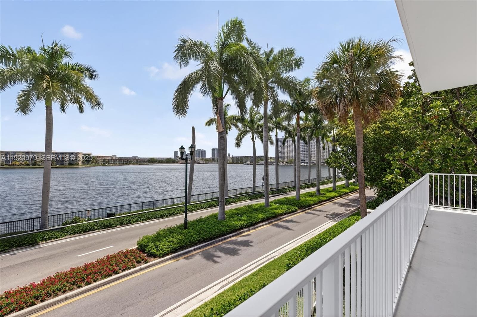 ADMIRALS PORT · #216E in Aventura - Photo 1