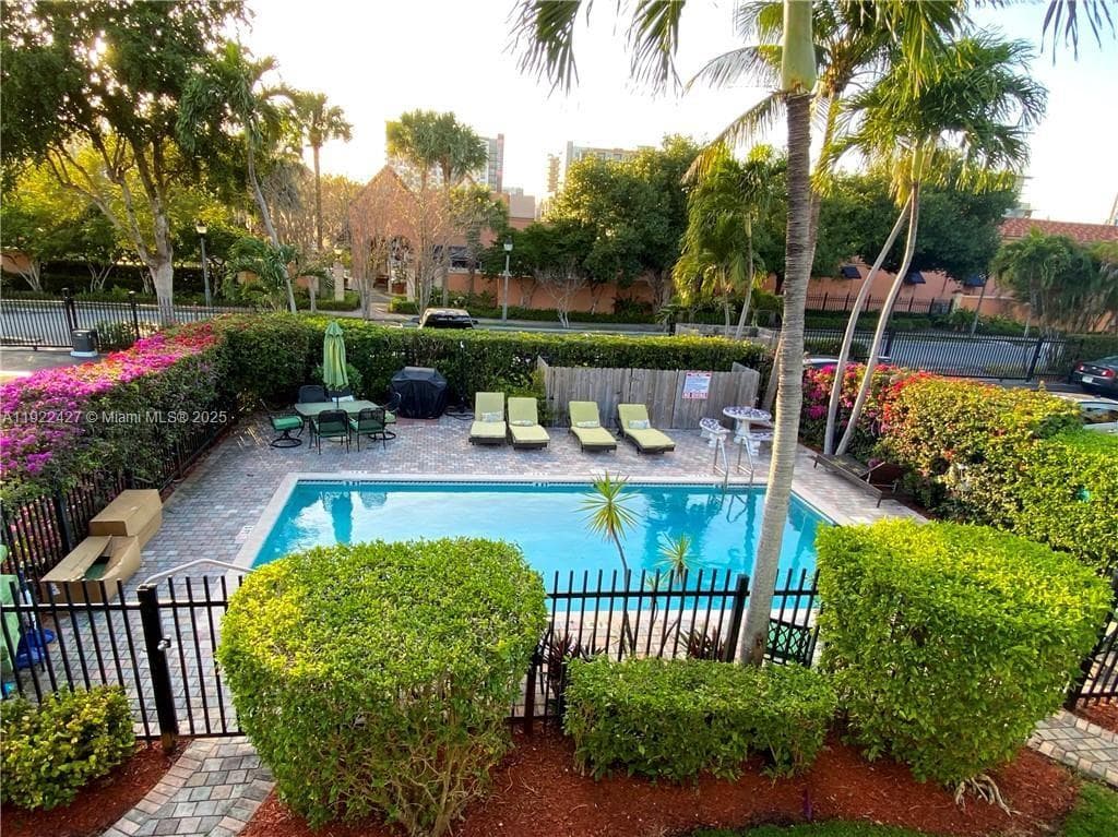 HIBISCUS HOUSE CONDO · #12 in Fort Lauderdale - Photo 1