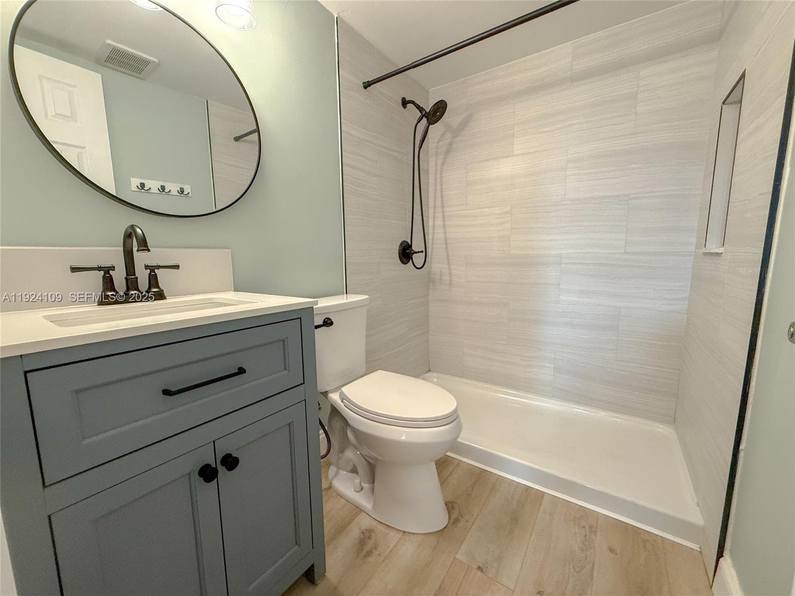 CANAL GROVES CONDO · #105 in Dania Beach - Photo 1