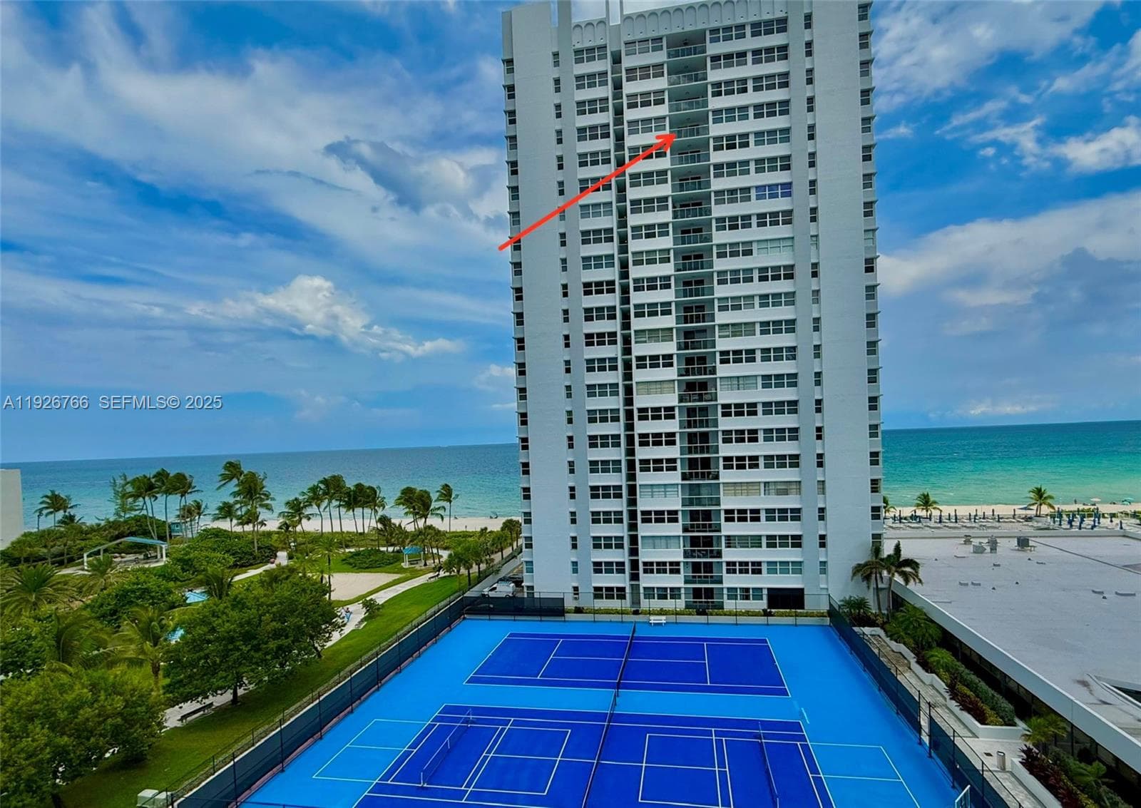 LA MER ESTATES EAST CONDO · #1907 in Hallandale Beach - Photo 1