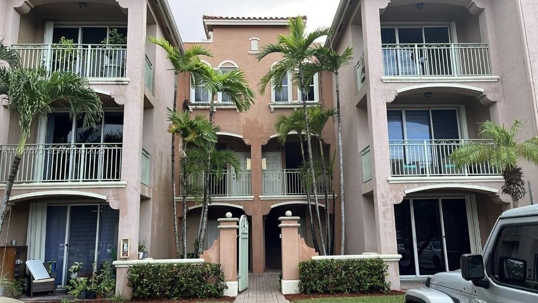THE COURTS AT DORAL ISLES · #404 in Doral - Photo 1