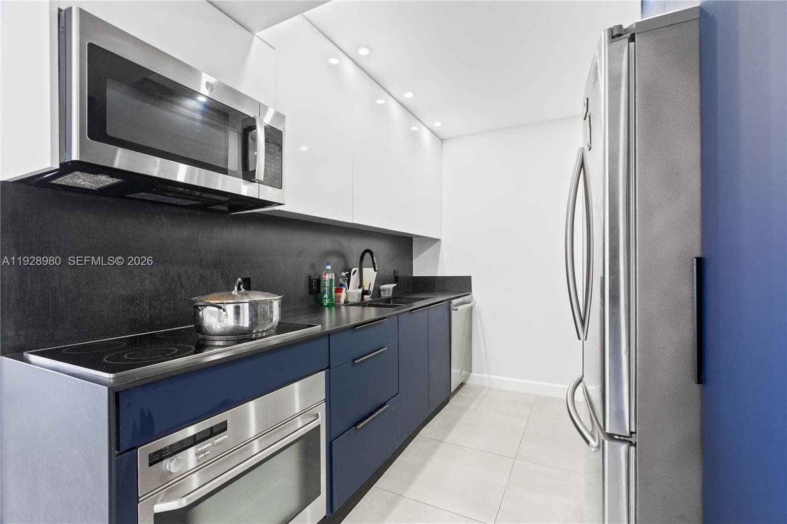 Coronado Condo Tower II · #722 in Aventura - Photo 1