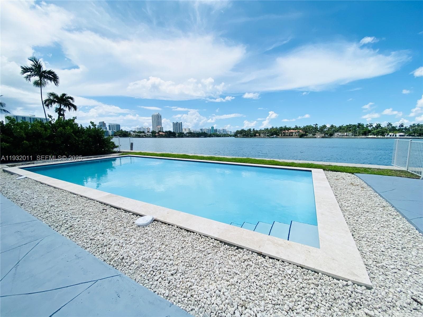 OCEANSIDE SEC ISLE OF NOR · #910 in Miami Beach - Photo 1
