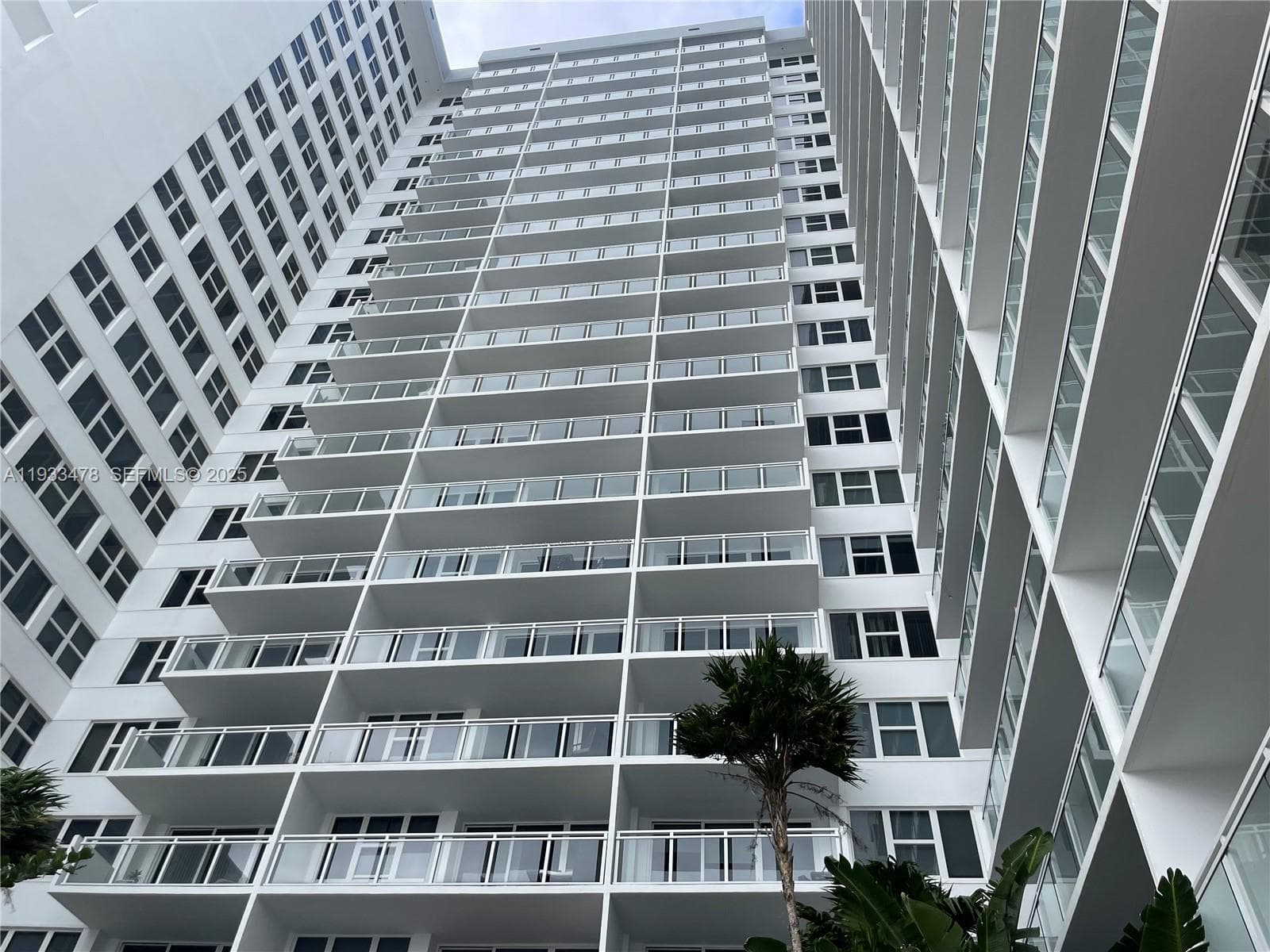 PARKER PLAZA CONDO ESTATE · #805 in Hallandale Beach - Photo 1