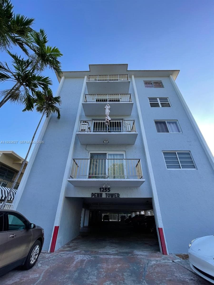 Penn Tower · #4E in Miami Beach - Photo 1