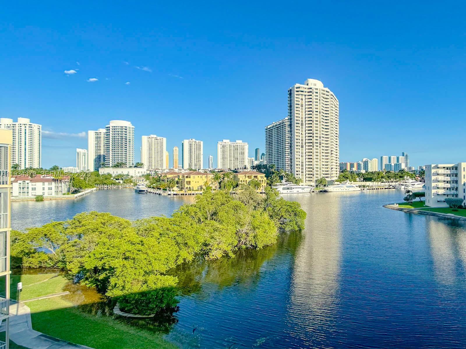Point East · #E601 in Aventura - Photo 1