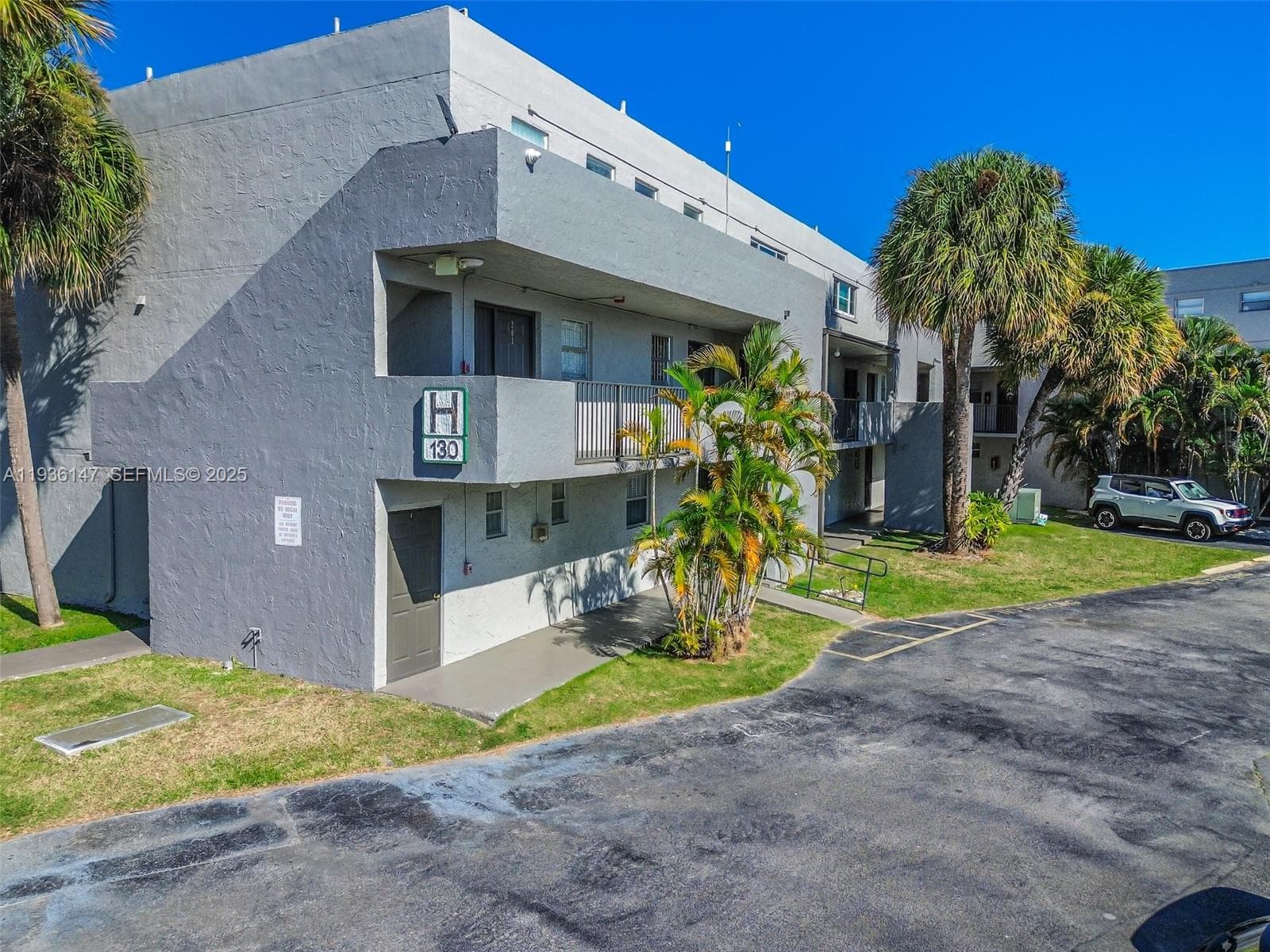 PARK EAST CONDO · #H216 in Miami - Photo 1