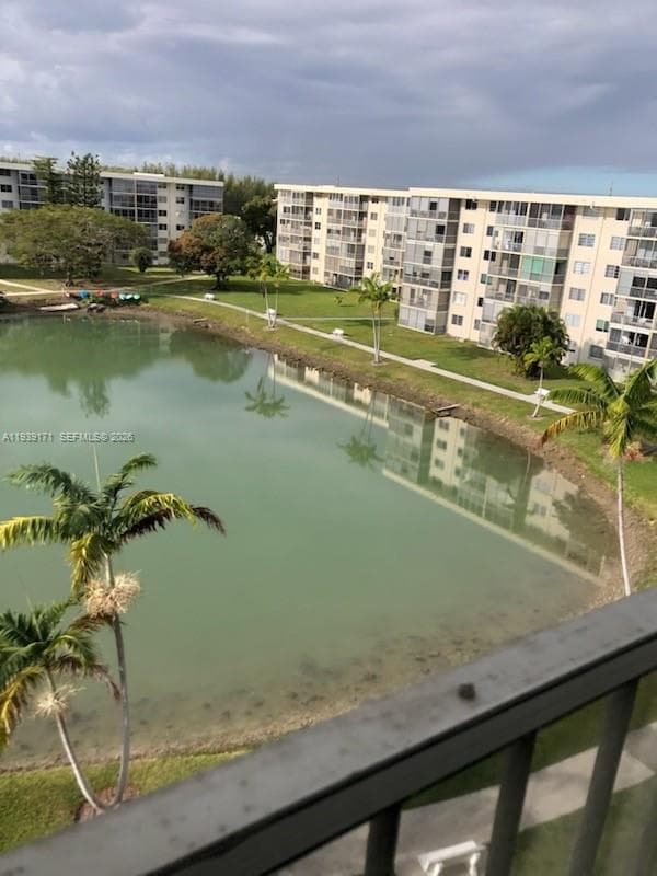 Pt East · #H606 in Aventura - Photo 1