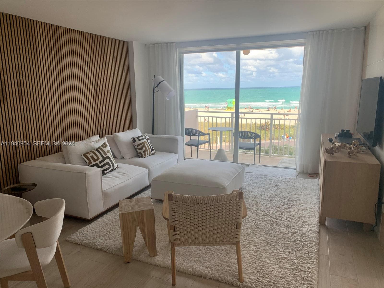 OCEAN POINT CONDO · #415 in Miami Beach - Photo 1