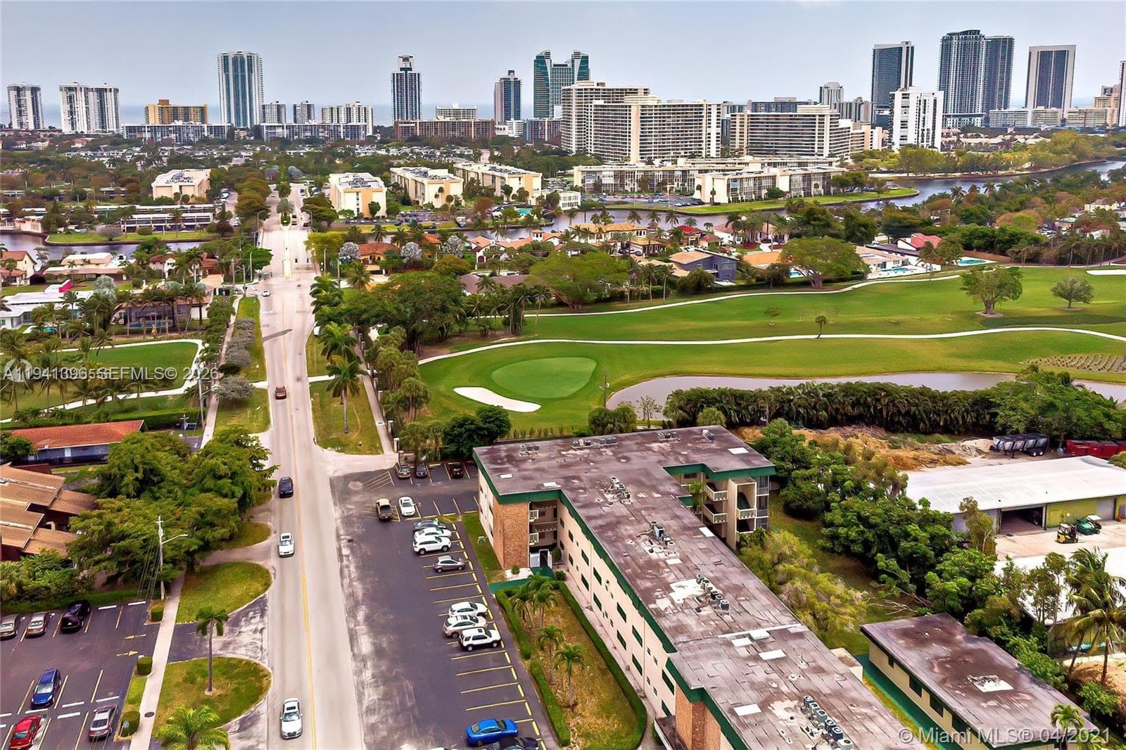 17th Green Condo · #109 in Hallandale Beach - Photo 1