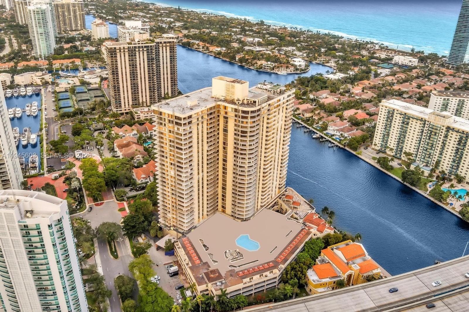 TURNBERRY TOWERS CONDO · #3J in Aventura - Photo 1