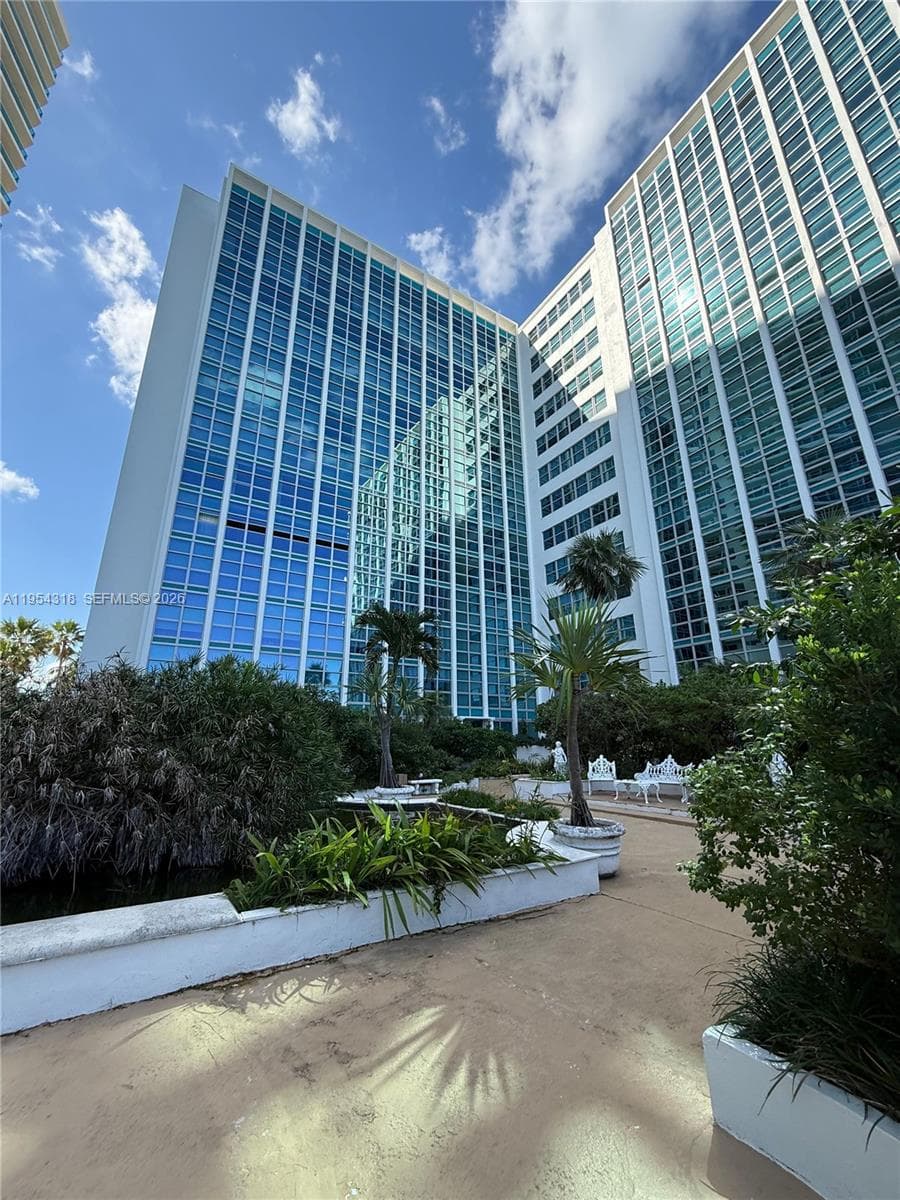 CRYSTAL HOUSE CONDO · #12B in Miami Beach - Photo 1
