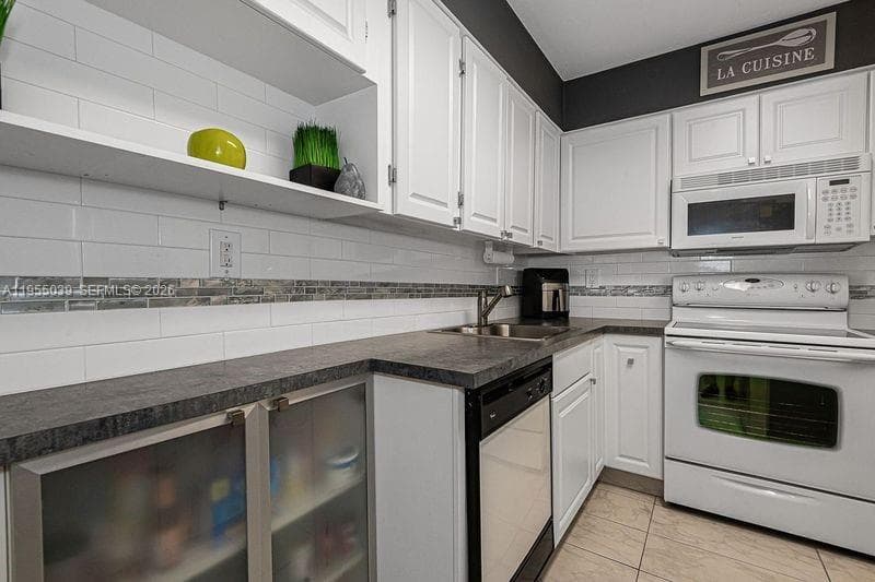 TOWNER ROYALE · #203 in Sunny Isles Beach - Photo 1