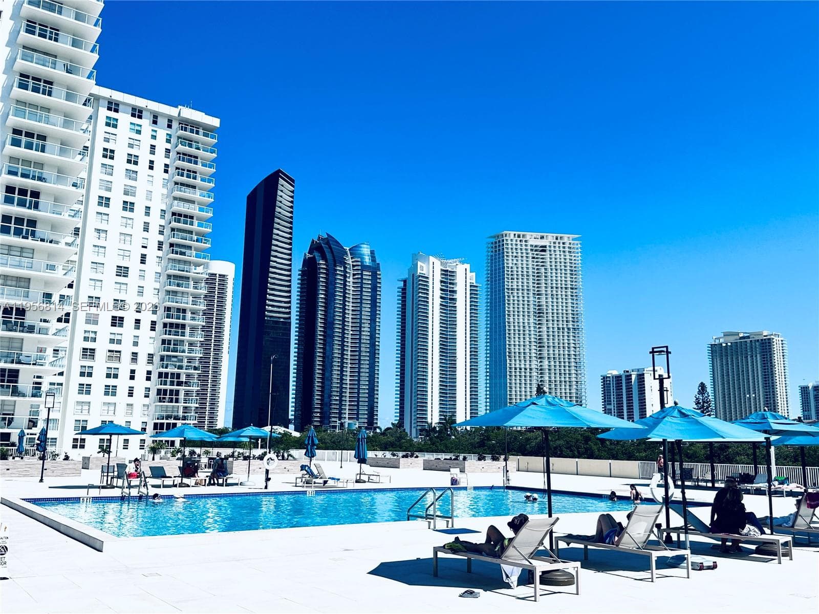WINSTON TOWER 300 CONDO · #410 in Sunny Isles Beach - Photo 1