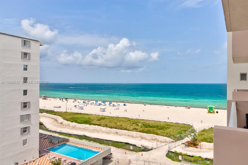 OCEAN POINT CONDO · #1023 in Miami Beach - Photo 1