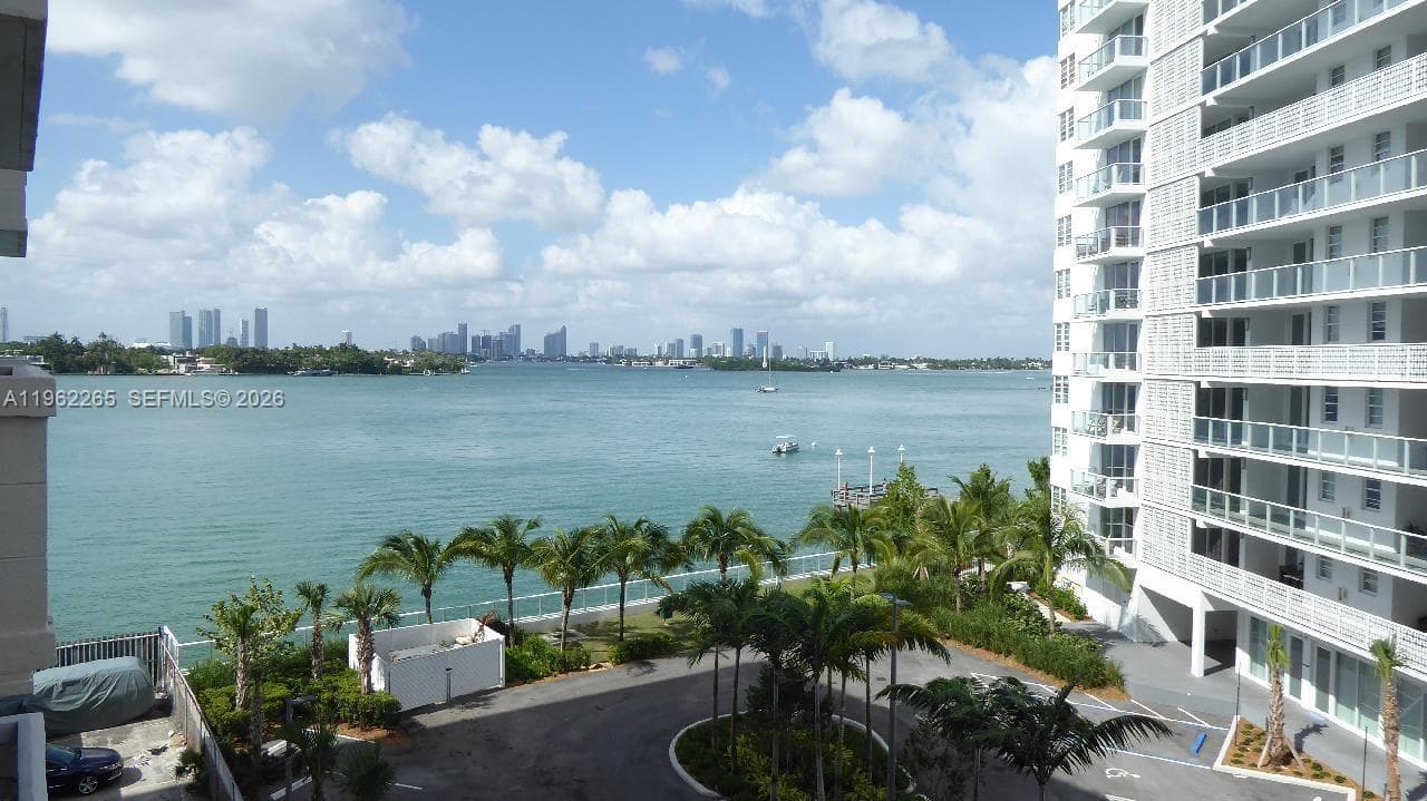 SOUTH BAY CLUB CONDO · #540 in Miami Beach - Photo 1