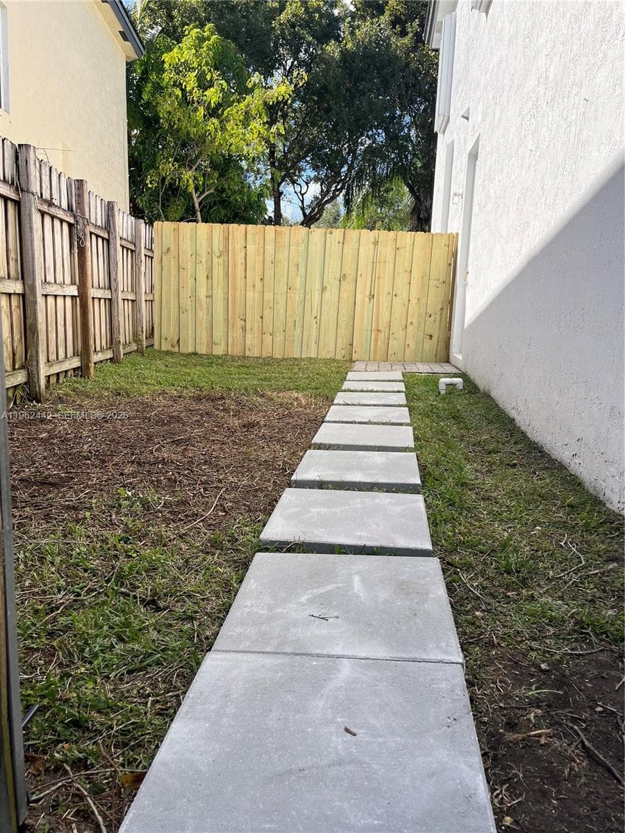 238 NE 31st Ave #Efficiency photo 1