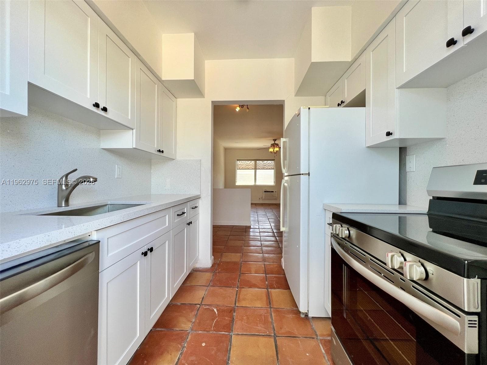 COLONY HOUSE CONDO · #10 in Miami Beach - Photo 1