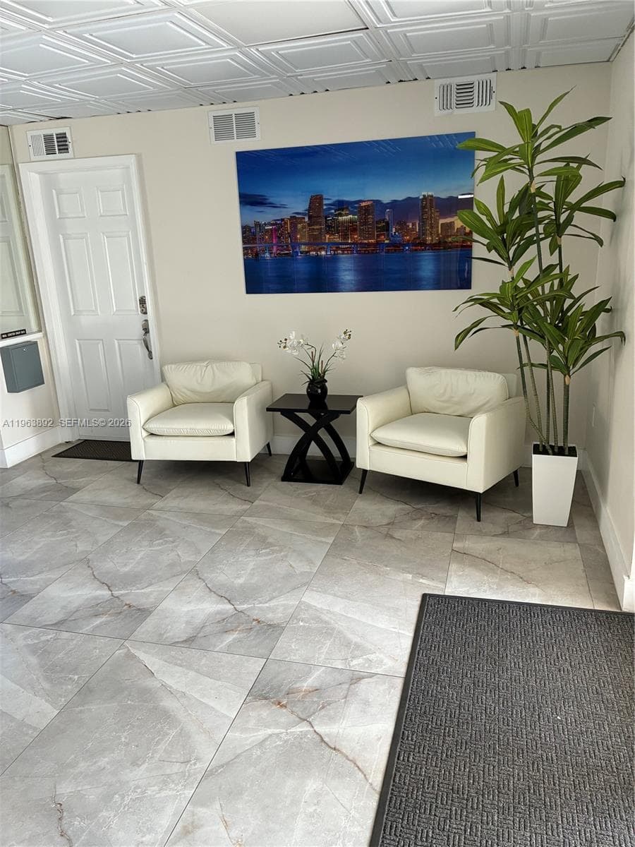 BAYVIEW POINT NORTH CONDO · #308 in North Miami Beach - Photo 1