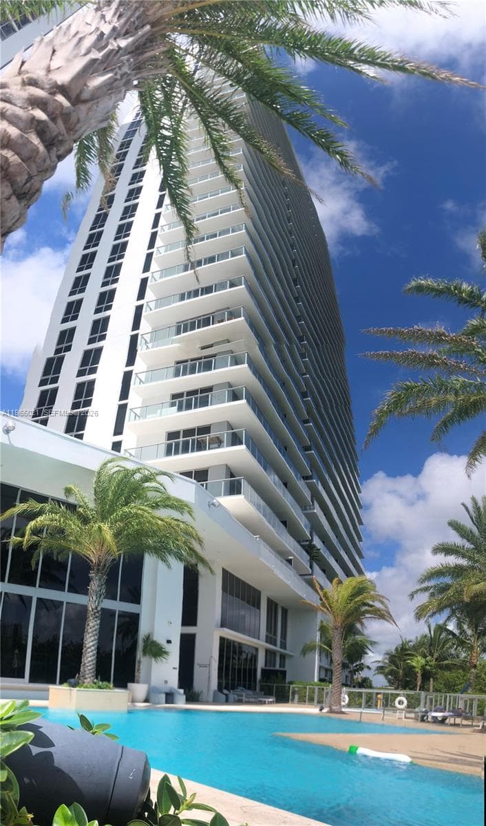 THE HARBOUR NORTH CONDO · #507 in North Miami Beach - Photo 1