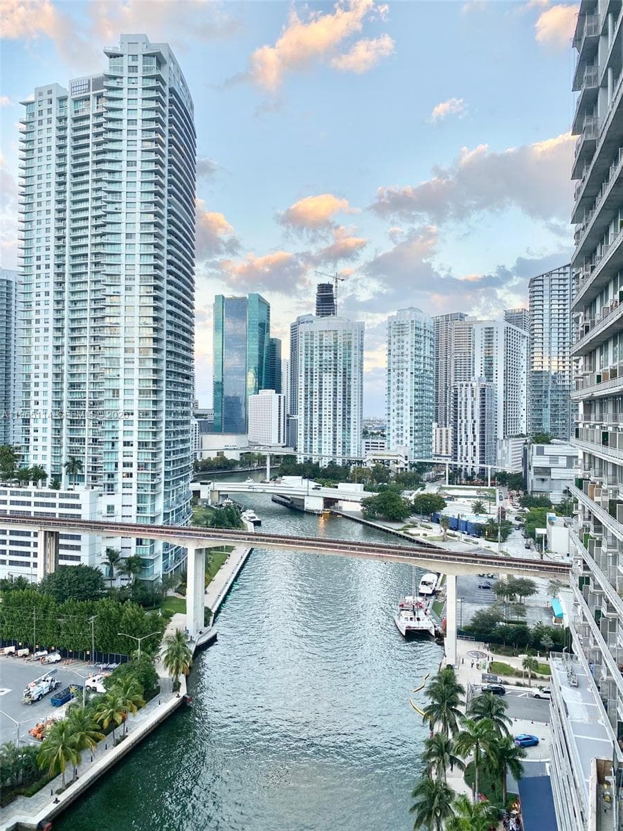 Latitude on the River · #1705 in Miami - Photo 1