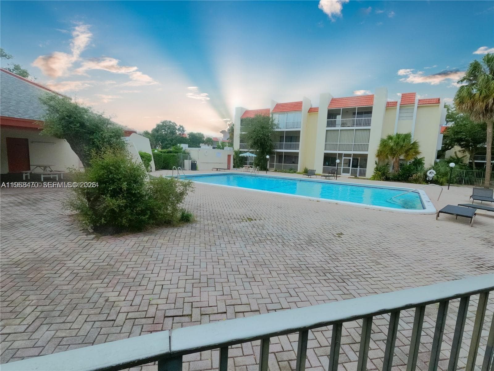 SPANISH OAKS CONDO #0120