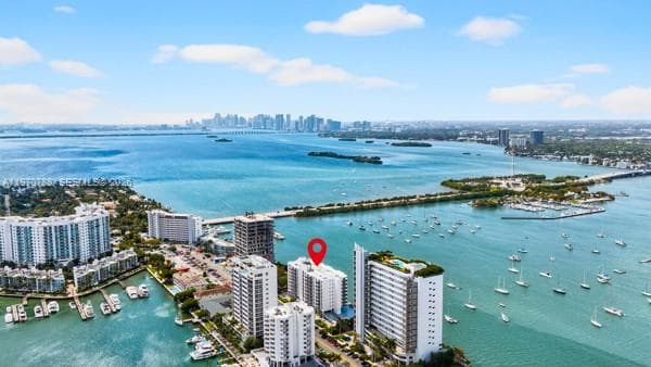 THE ISLANDER CLUB CONDO · #506 in North Bay Village - Photo 1