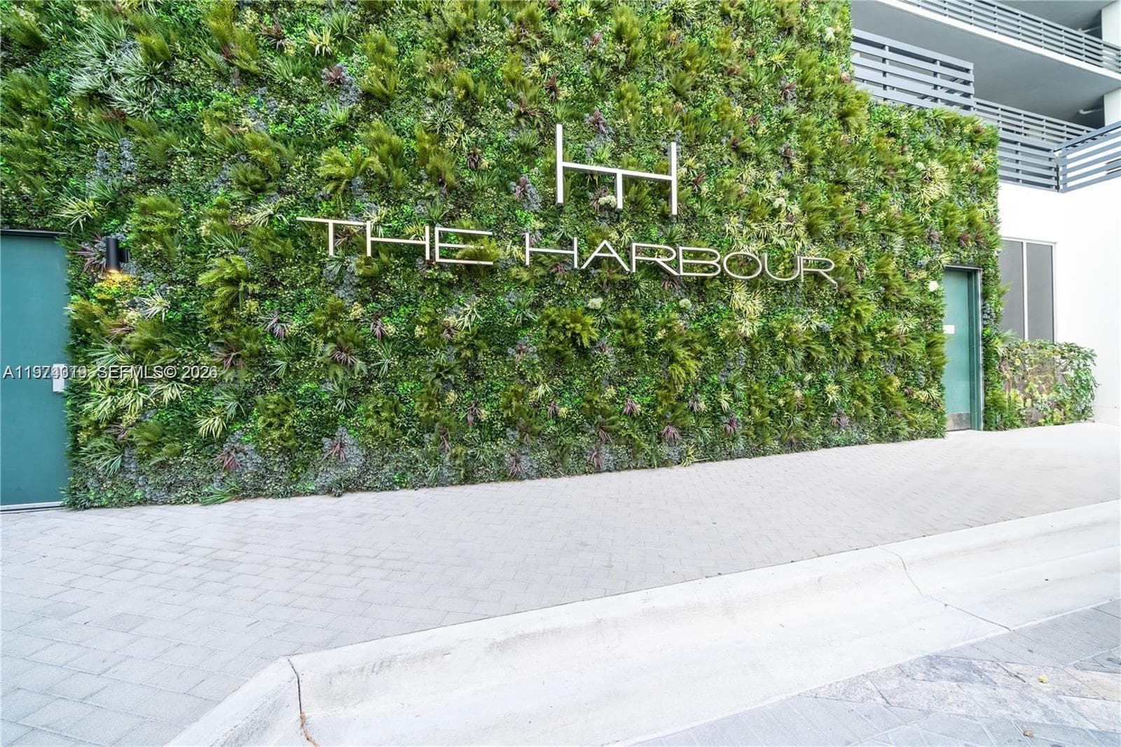 THE HARBOUR · #1120 in North Miami Beach - Photo 1