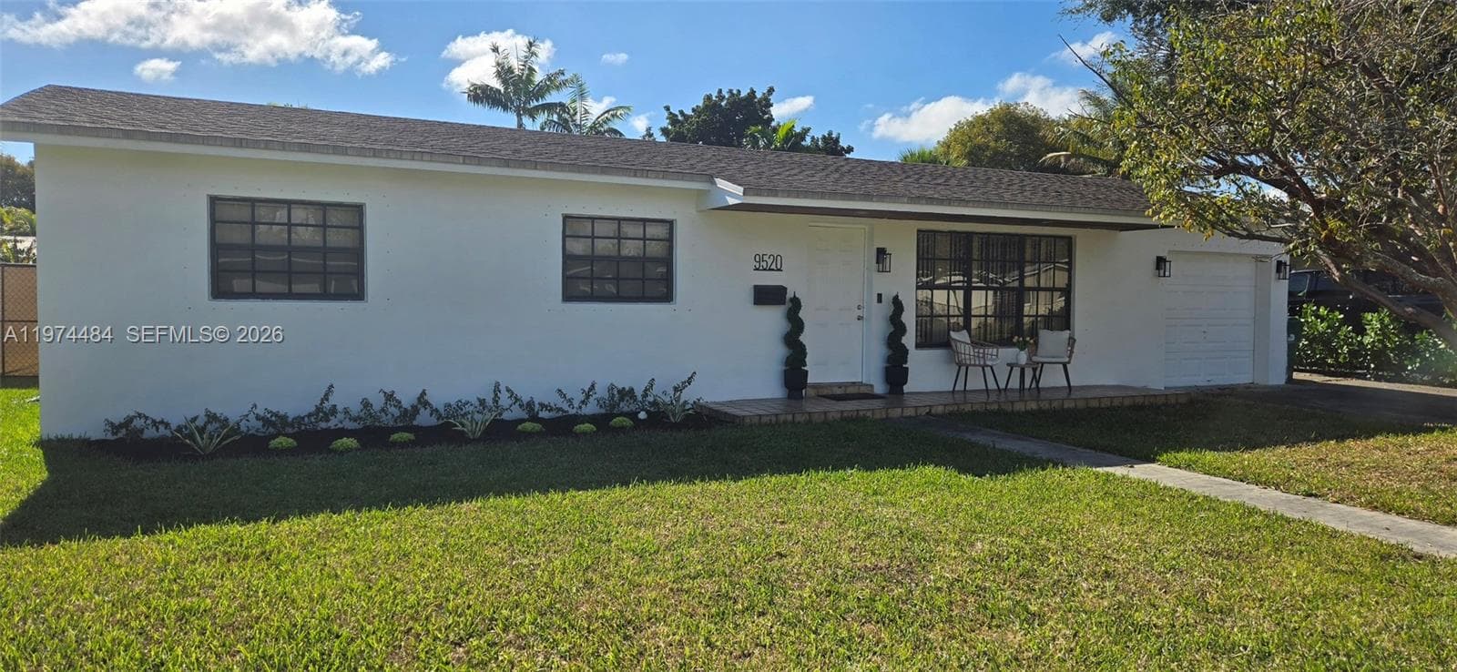 9520 SW 188th Ter photo 1