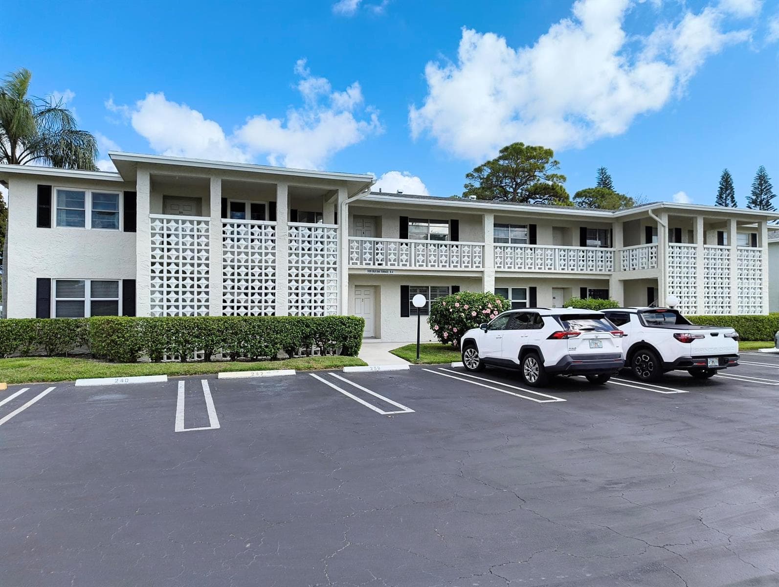 1020 Silk Oak Terrace #102
