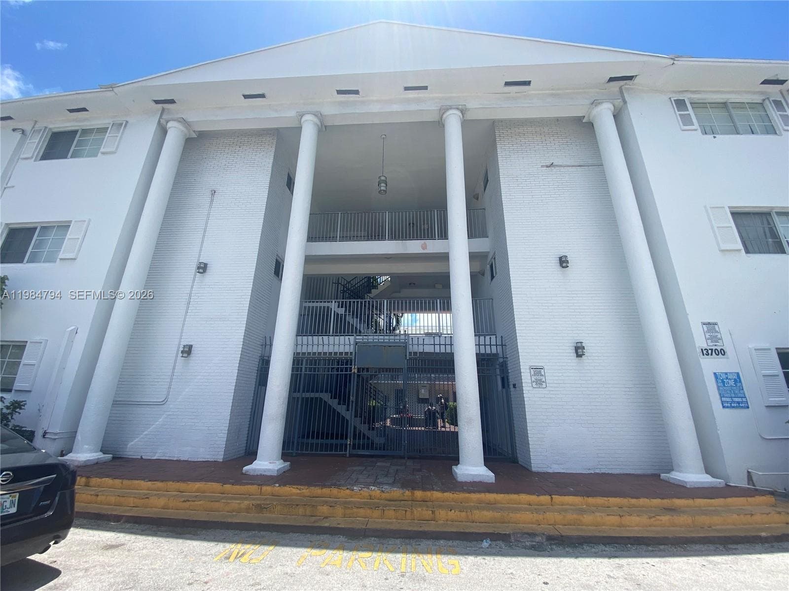 THE WHITE HOUSE CONDO · #305 in North Miami - Photo 1