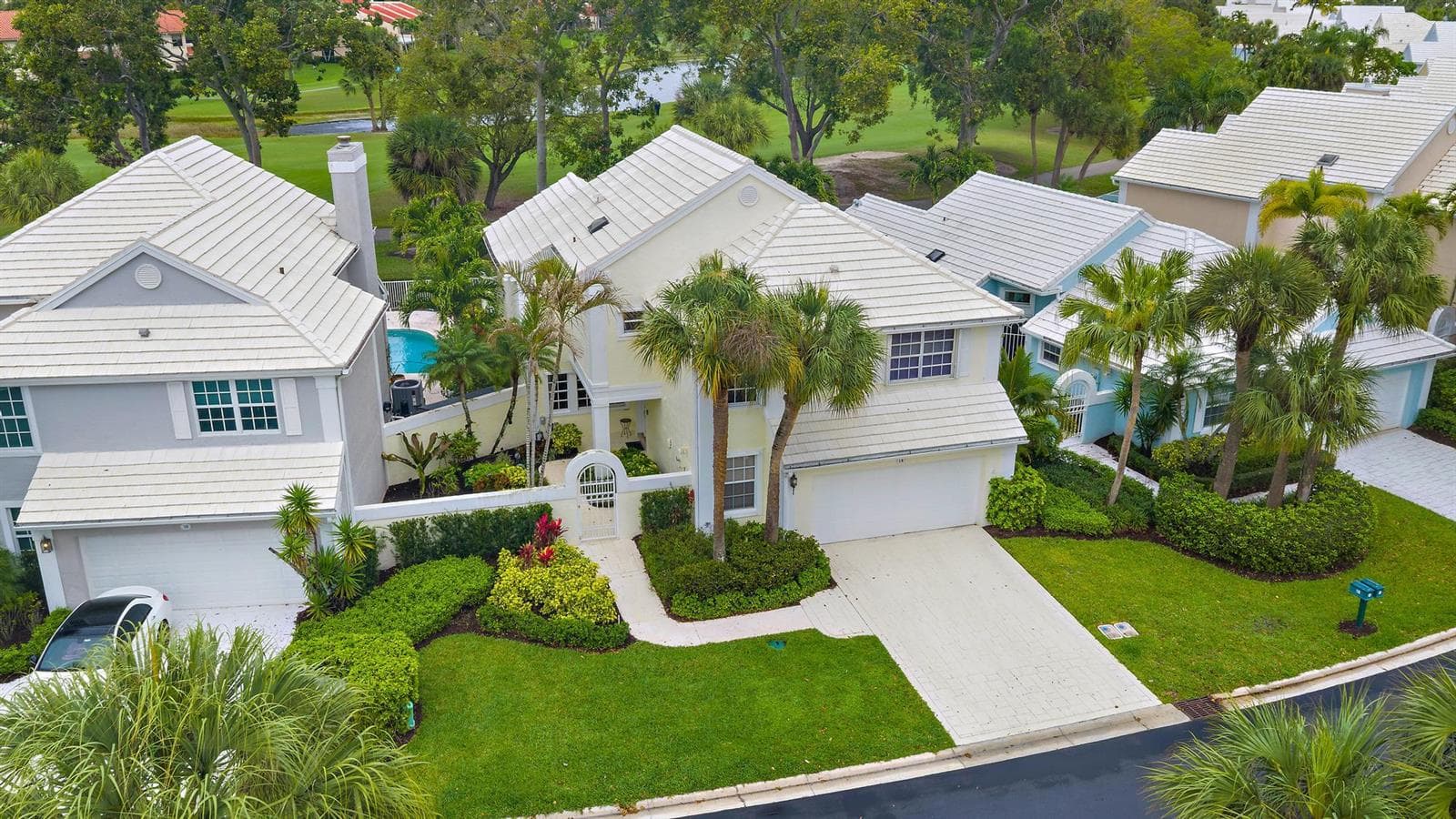 18 Windsor Ln-Aerial 1