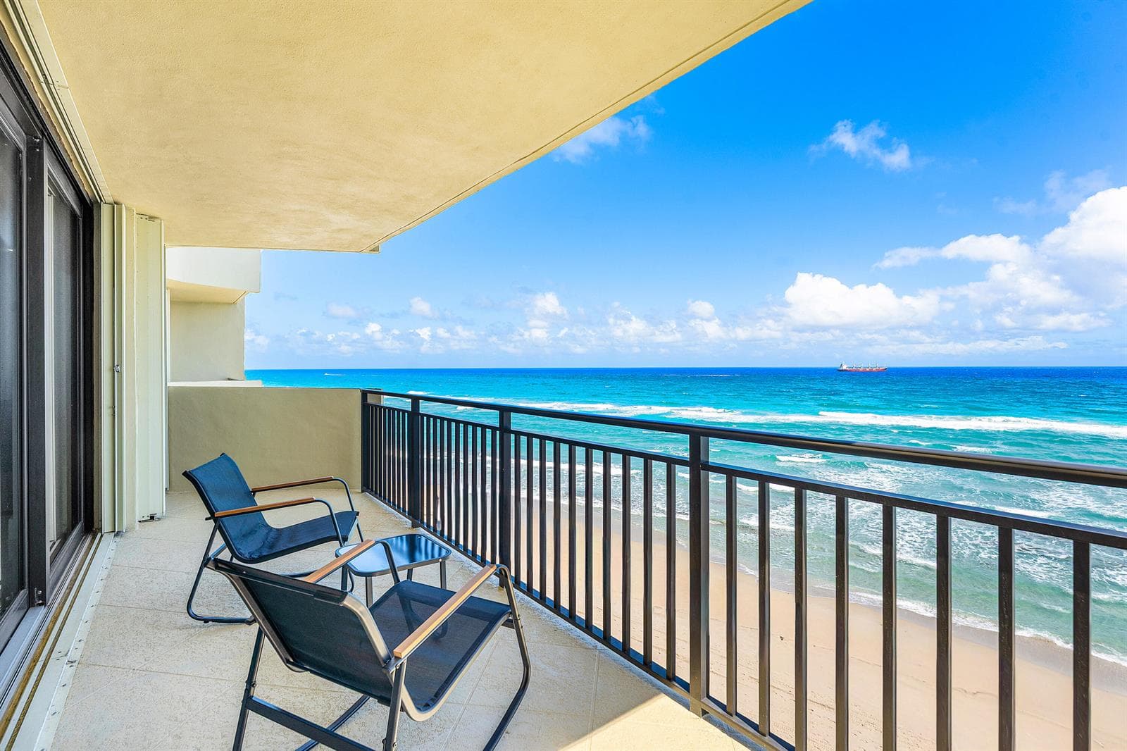 5460 N Ocean Drive #5b
