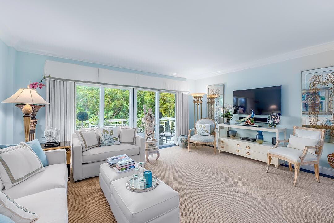 250 Bradley Place #202