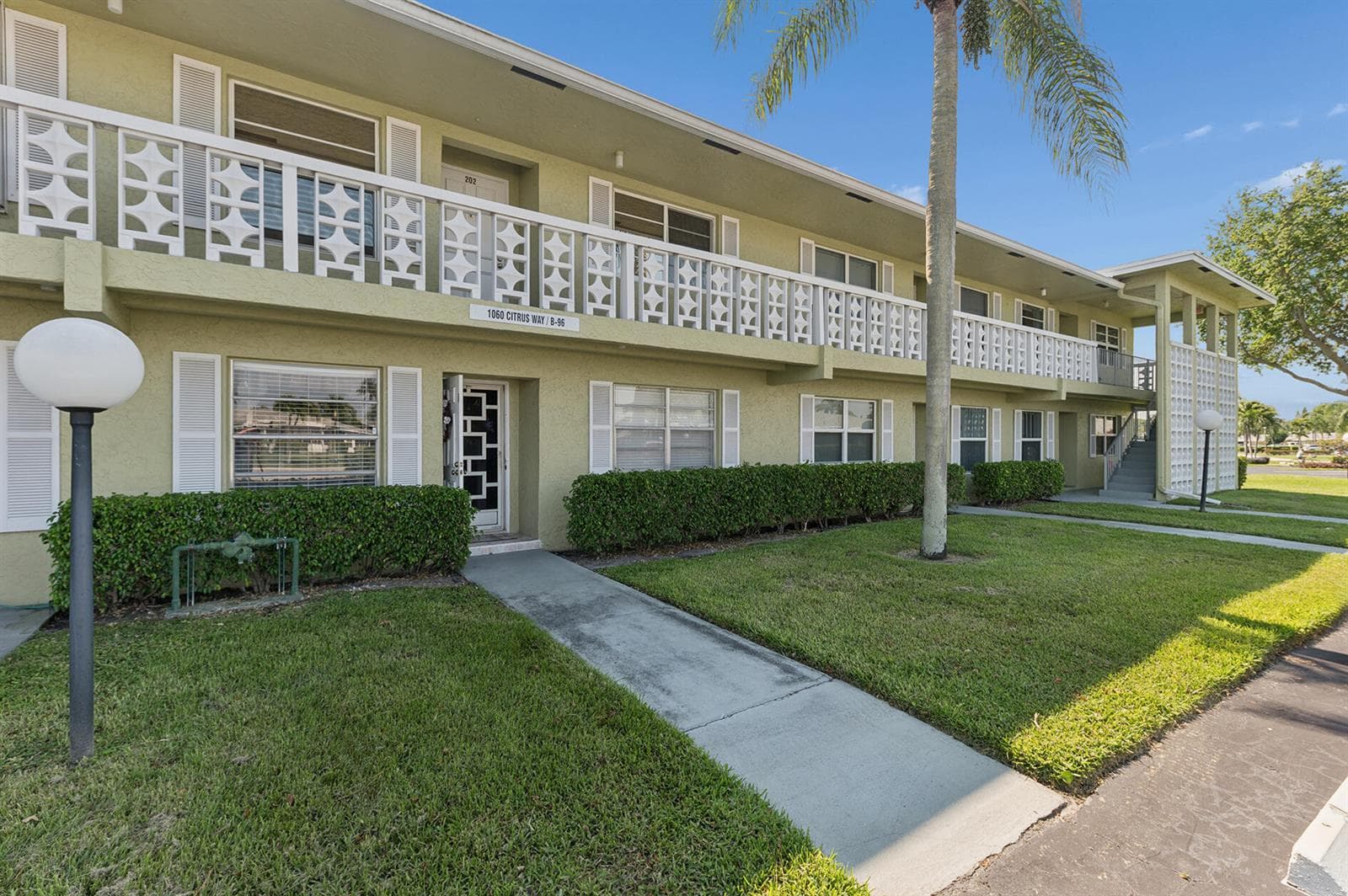 1060 Citrus Way #204