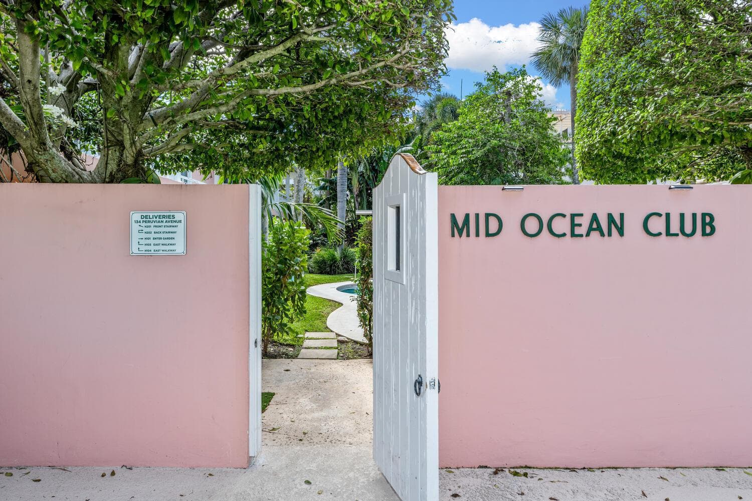 134 Peruvian Avenue #104
