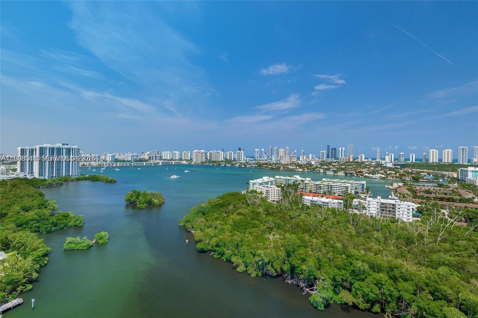 THE HARBOUR SOUTH CONDO · #2118 in North Miami Beach - Photo 1