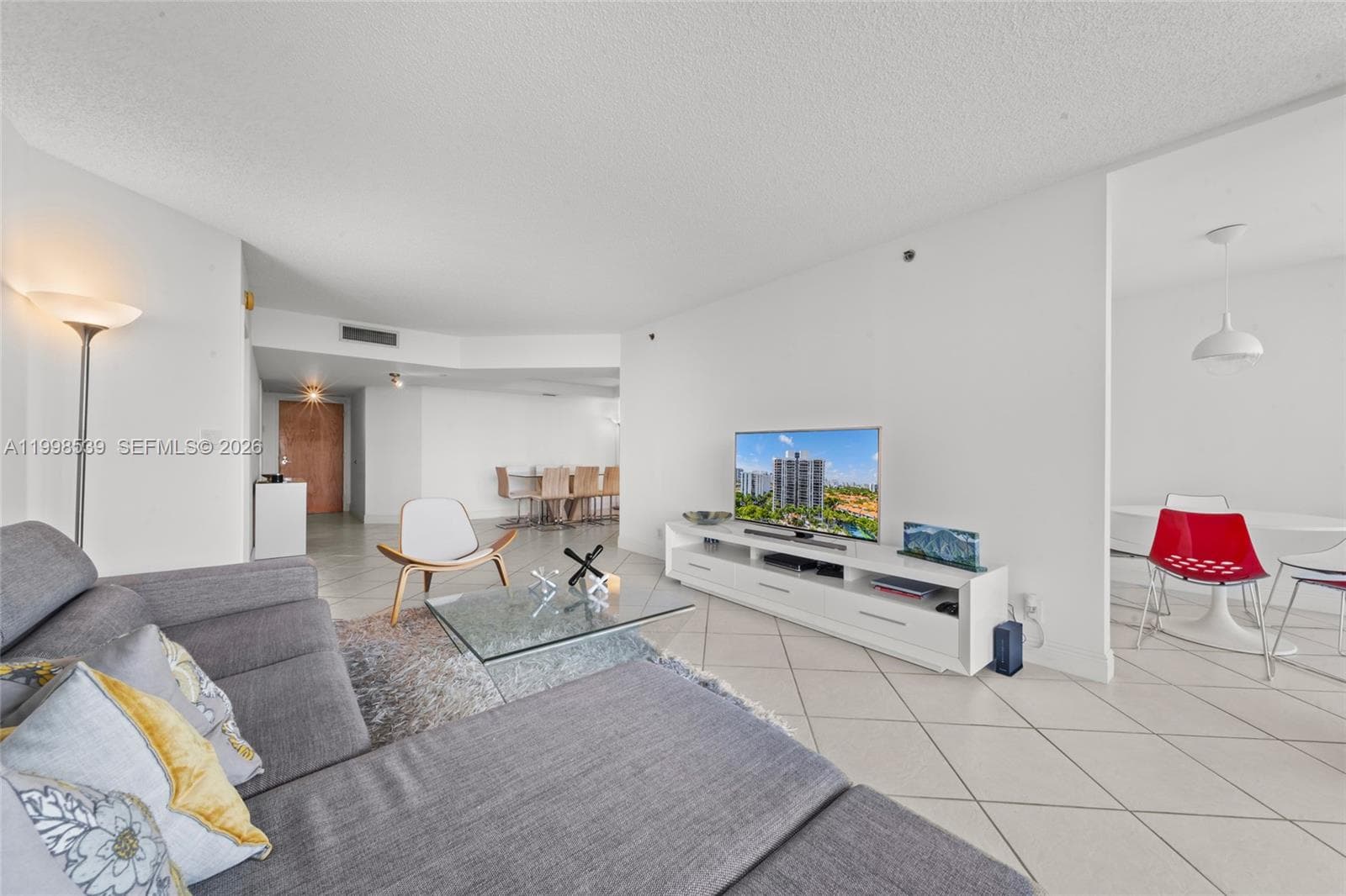 HARBOR TWS AT THE WATERWA · #601+DEN in Aventura - Photo 1